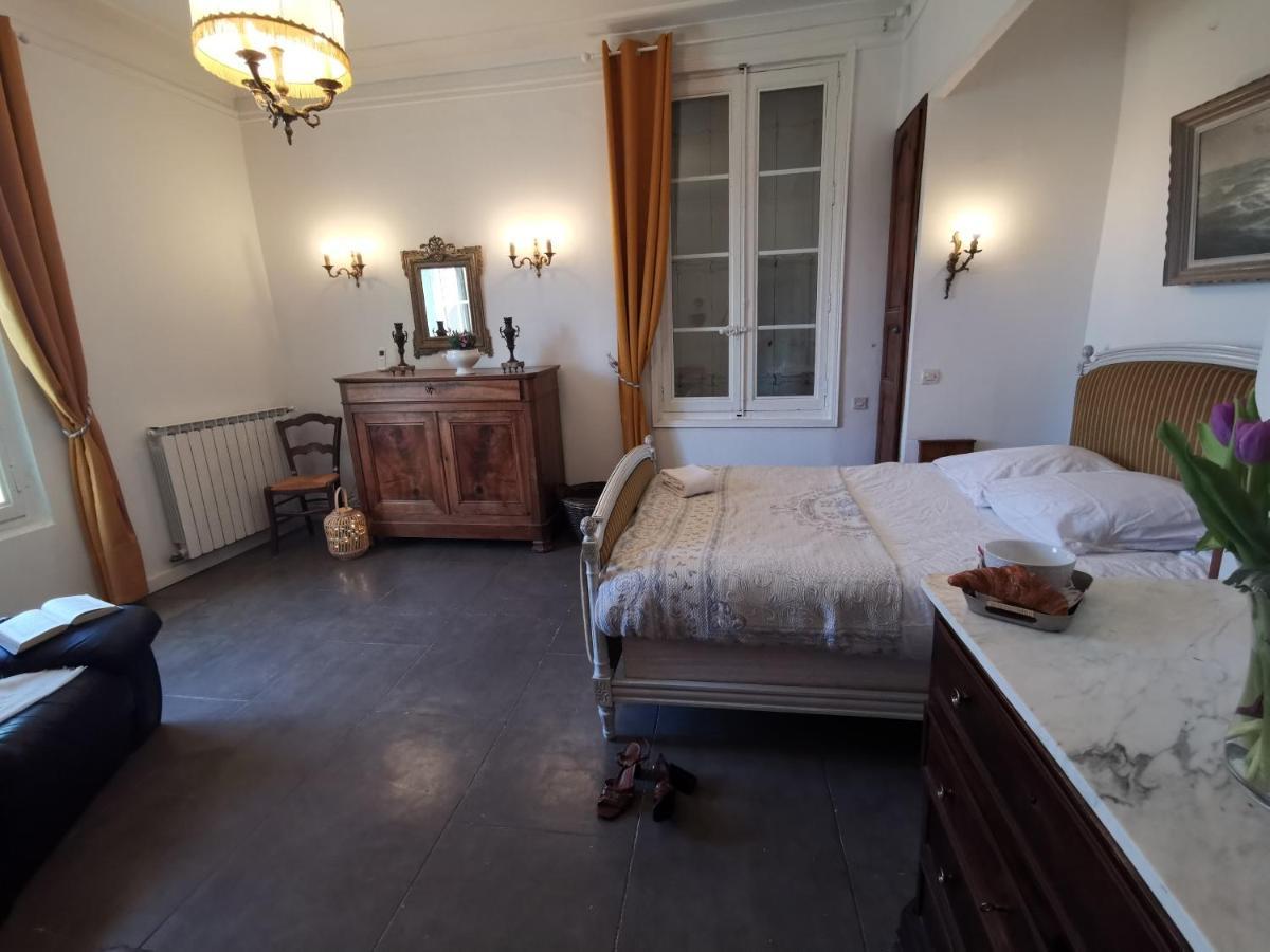 Villa La Taniere Vergèze Exterior foto