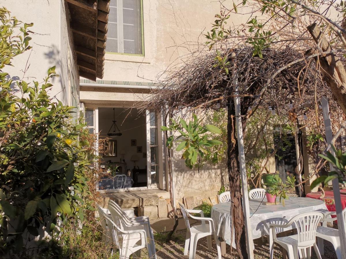 Villa La Taniere Vergèze Exterior foto