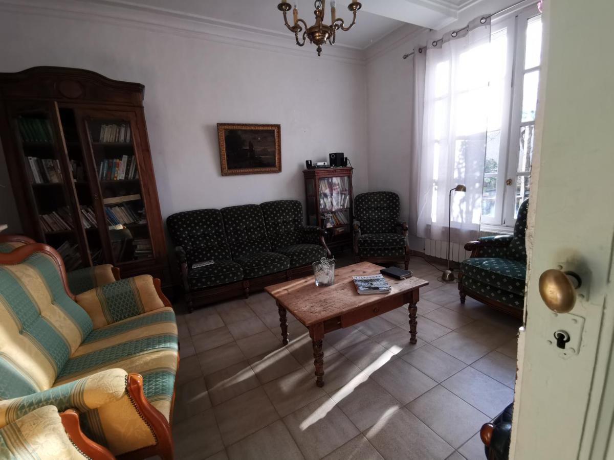 Villa La Taniere Vergèze Exterior foto