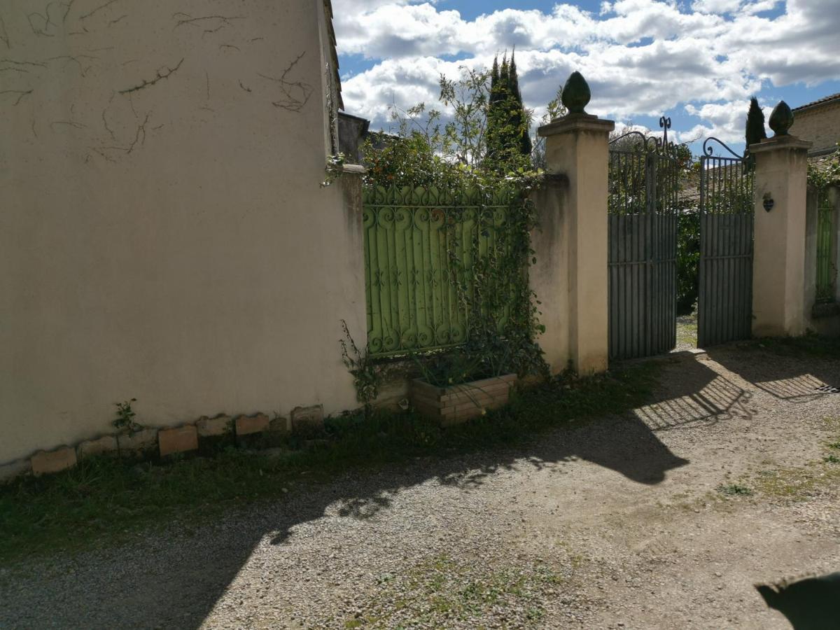 Villa La Taniere Vergèze Exterior foto